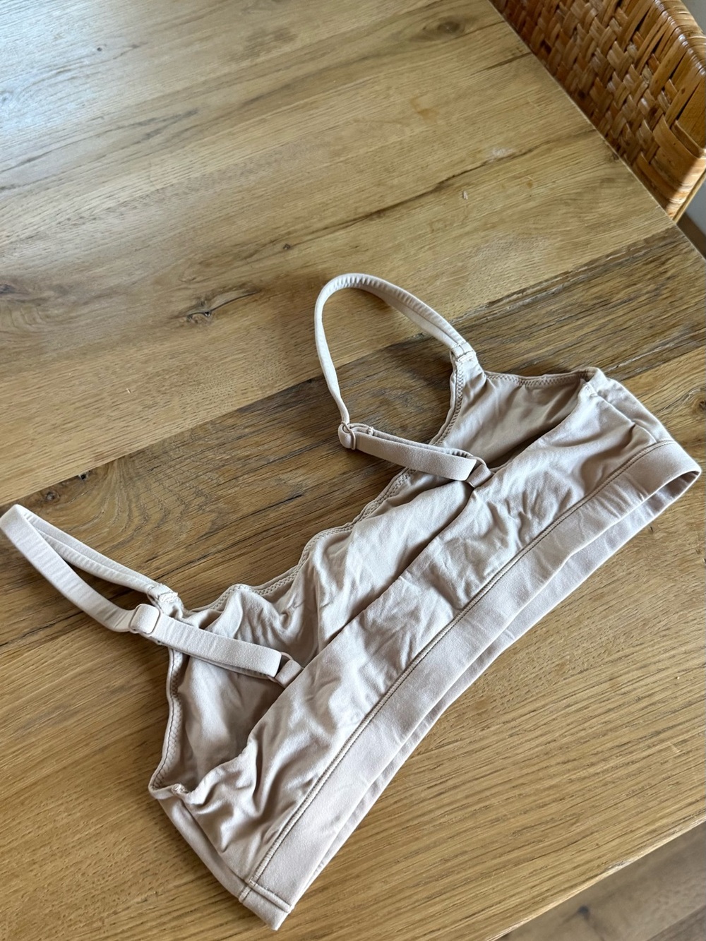SKIMS Light Beige Seamless Bralette - Picture 2 of 4